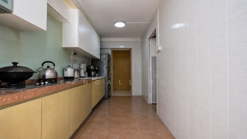 610 Senja Road, 610 Senja Road, 3 Bedrooms, 1,184 sqft, HDB Flat For Sale, by Randall How, 500112610 - Kitchen - PropertyGuru.com.sg