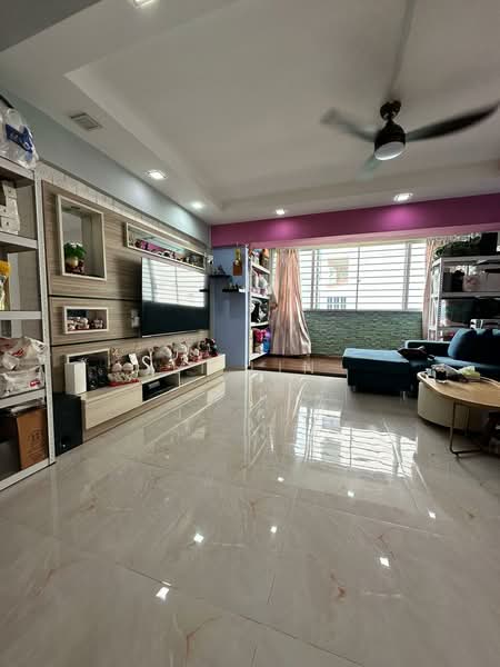 336 Jurong East Avenue 1, 336 Jurong East Avenue 1, 3 Bedrooms, 1,603 sqft, HDB Flat For Sale, by Li Lin, 500112624 - Living Room - PropertyGuru.com.sg