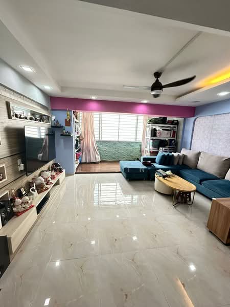 336 Jurong East Avenue 1, 336 Jurong East Avenue 1, 3 Bedrooms, 1,603 sqft, HDB Flat For Sale, by Li Lin, 500112624 - Living Room - PropertyGuru.com.sg