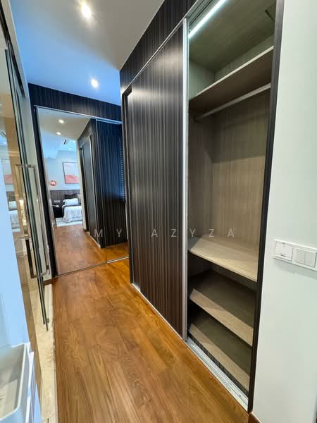 Greenwood Mews, 271 Greenwood Avenue, 4 Bedrooms, 3,154 sqft, Cluster House For Sale, by Amy Azyza, 500112625 - Wardrobe  - PropertyGuru.com.sg