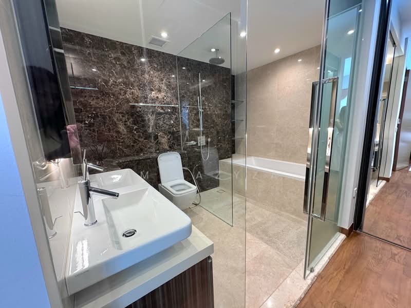 Greenwood Mews, 271 Greenwood Avenue, 4 Bedrooms, 3,154 sqft, Cluster House For Sale, by Amy Azyza, 500112625 - Bathroom - PropertyGuru.com.sg