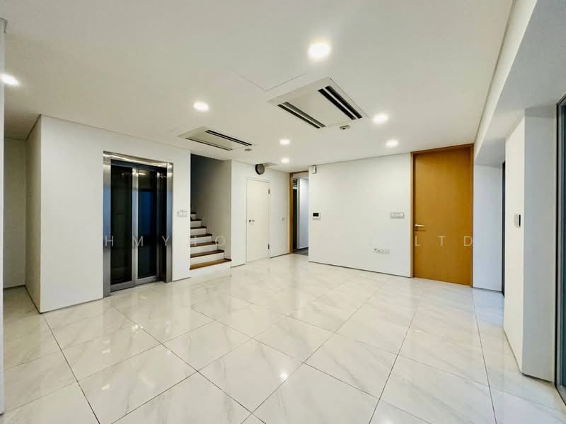 Palms @ Sixth Avenue, Sixth Avenue, 5 Bedrooms, 5,737 sqft, Cluster House For Sale, by BEN, 500112641 - Interior - PropertyGuru.com.sg