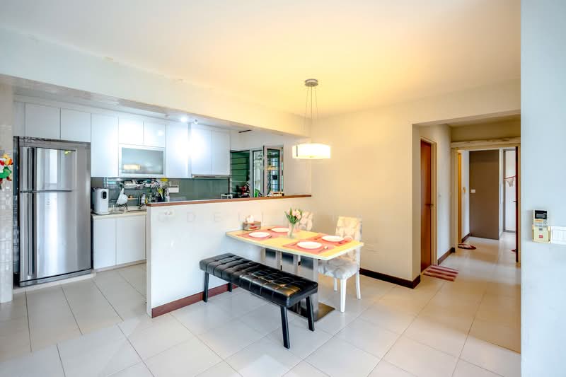 For Sale - 572A Woodlands Avenue 1