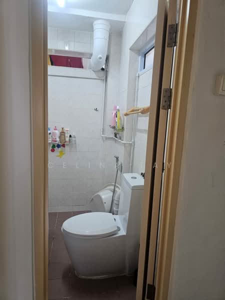 94 Whampoa Drive, 94 Whampoa Drive, 3 Bedrooms, 980 sqft, HDB Flat For Sale, by Celina Tay, 500112694 - Bathroom - PropertyGuru.com.sg