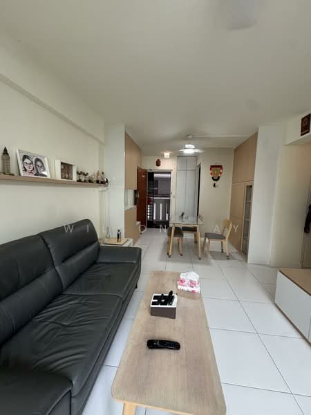 452A Sengkang West Way, 452A Sengkang West Way, 3 Bedrooms, 990 sqft, HDB Flat For Sale, by Wilson Tay, 500112714 - Living Room - PropertyGuru.com.sg