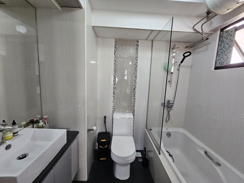 403B Fernvale Lane, 403B Fernvale Lane, 3 Bedrooms, 1,195 sqft, HDB Flat For Sale, by Jolyn Fo, 500112721 - Bathroom - PropertyGuru.com.sg
