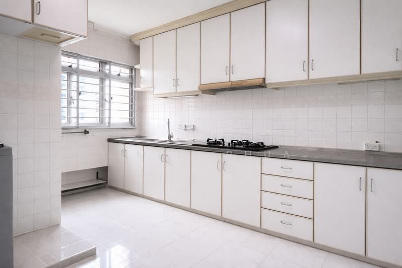 Cheap super cheap huge 3 bedroom 5room hdb, , 3 Bedrooms, 1,184 sqft, HDB Flat For Rent, by Samuel Phua, 500112730 - PropertyGuru.com.sg