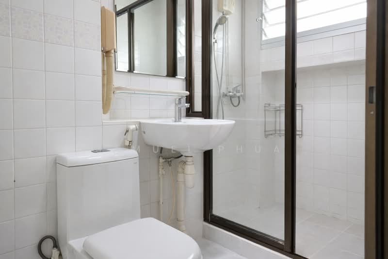 Cheap super cheap huge 3 bedroom 5room hdb, , 3 Bedrooms, 1,184 sqft, HDB Flat For Rent, by Samuel Phua, 500112730 - PropertyGuru.com.sg