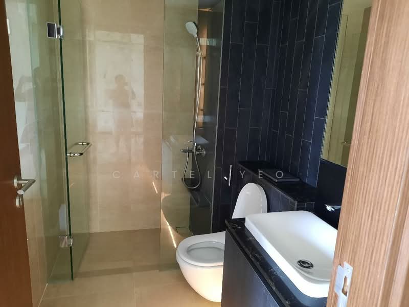 Dunearn 386, 386 Dunearn Road, 2 Bedrooms, 670 sqft, Condominium For Rent, by Cartel Yeo, 500112735 - Bathroom - PropertyGuru.com.sg