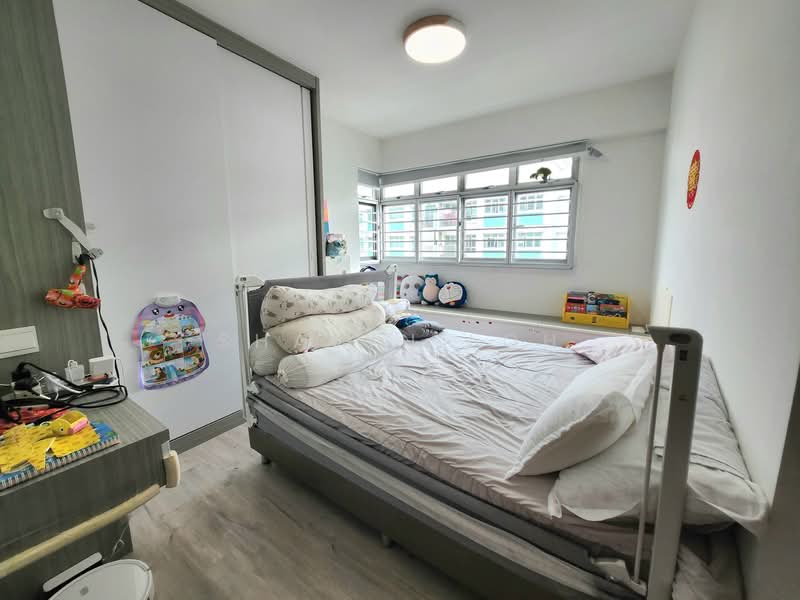 211B Punggol Walk, 211B Punggol Walk, 2 Bedrooms, 721 sqft, HDB Flat For Sale, by Shalyn Loh, 500112736 - Bedroom - PropertyGuru.com.sg