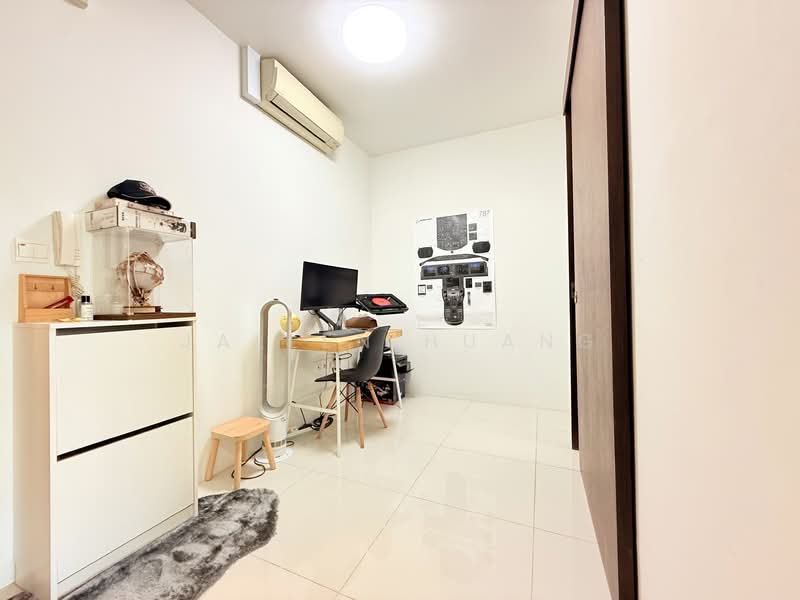 Siglap V, 2 First Street, 1 Bedroom, 517 sqft, Condominium For Sale, by Jallen Huang, 500112743 - Study - PropertyGuru.com.sg
