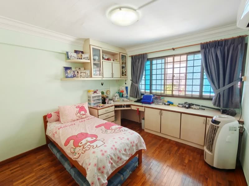 148 Tampines Avenue 5, 148 Tampines Avenue 5, 4 Bedrooms, 1,614 sqft, HDB Flat For Sale, by Aaron Lin, 500112745 - Bedroom - PropertyGuru.com.sg