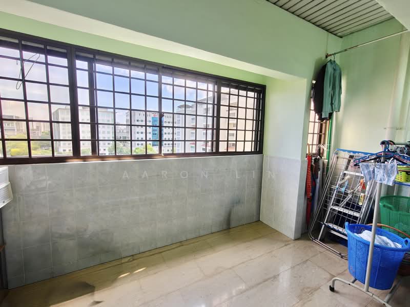 148 Tampines Avenue 5, 148 Tampines Avenue 5, 4 Bedrooms, 1,614 sqft, HDB Flat For Sale, by Aaron Lin, 500112745 - Balcony - PropertyGuru.com.sg