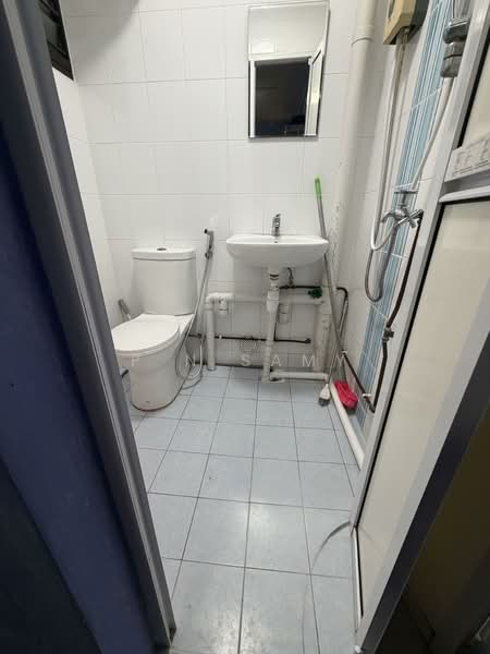 146 Bukit Batok West Avenue 6, 146 Bukit Batok West Avenue 6, 2 Bedrooms, 883 sqft, HDB Flat For Sale, by P N Samy, 500112760 - PropertyGuru.com.sg