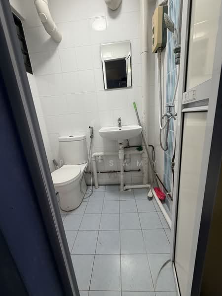 146 Bukit Batok West Avenue 6, 146 Bukit Batok West Avenue 6, 2 Bedrooms, 883 sqft, HDB Flat For Sale, by P N Samy, 500112760 - PropertyGuru.com.sg