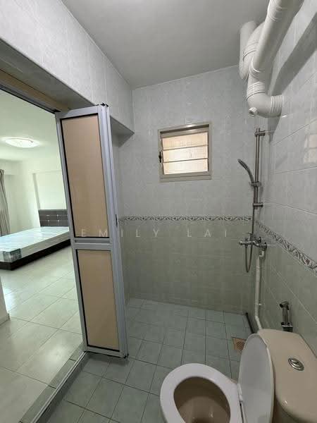 199C Punggol Field, 199C Punggol Field, Hougang / Punggol / Sengkang, 3 Bedrooms, 1,184 sqft, HDB Flat For Rent, by Emily Lai, 500112769 - Bathroom - PropertyGuru.com.sg