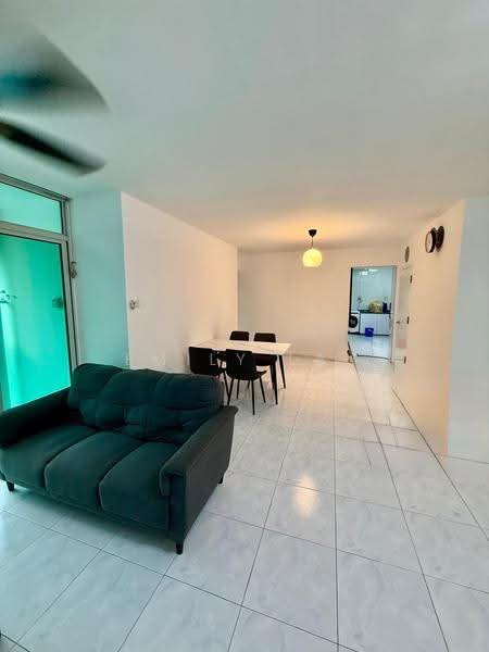 199C Punggol Field, 199C Punggol Field, Hougang / Punggol / Sengkang, 3 Bedrooms, 1,184 sqft, HDB Flat For Rent, by Emily Lai, 500112769 - Living Room - PropertyGuru.com.sg