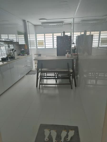 337 Hougang Avenue 7, 337 Hougang Avenue 7, Room Rental, 161 sqft, HDB Flat For Rent, by Jackson Tan  陈涣乐, 500112807 - Kitchen - PropertyGuru.com.sg