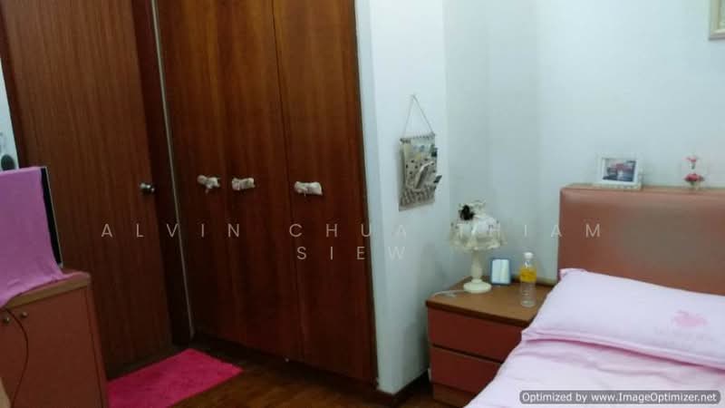 Summerdale, 2 Boon Lay Drive, 3 Bedrooms, 1,270 sqft, Condominium For Sale, by Alvin Chua Thiam Siew, 500112826 - Bedroom - PropertyGuru.com.sg