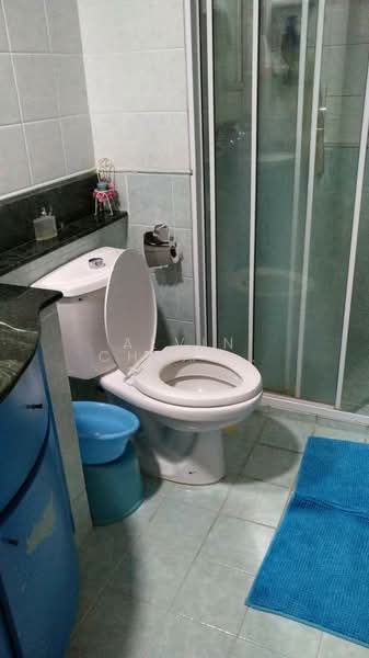 Summerdale, 2 Boon Lay Drive, 3 Bedrooms, 1,270 sqft, Condominium For Sale, by Alvin Chua Thiam Siew, 500112826 - Bathroom - PropertyGuru.com.sg