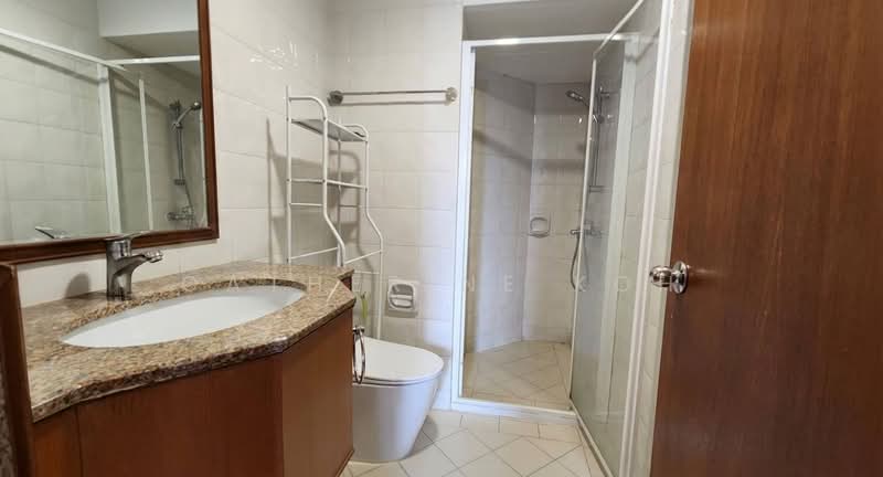 Burlington Square, 175B Bencoolen Street, 2 Bedrooms, 828 sqft, Apartment For Rent, by Catherine Koh, 500112846 - Bathroom - PropertyGuru.com.sg