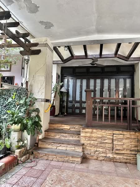 Jalan Punai, Jalan Punai, 8 Bedrooms, 4,965 sqft, Terraced House For Sale, by Angela Tay, 500112847 - Exterior - PropertyGuru.com.sg