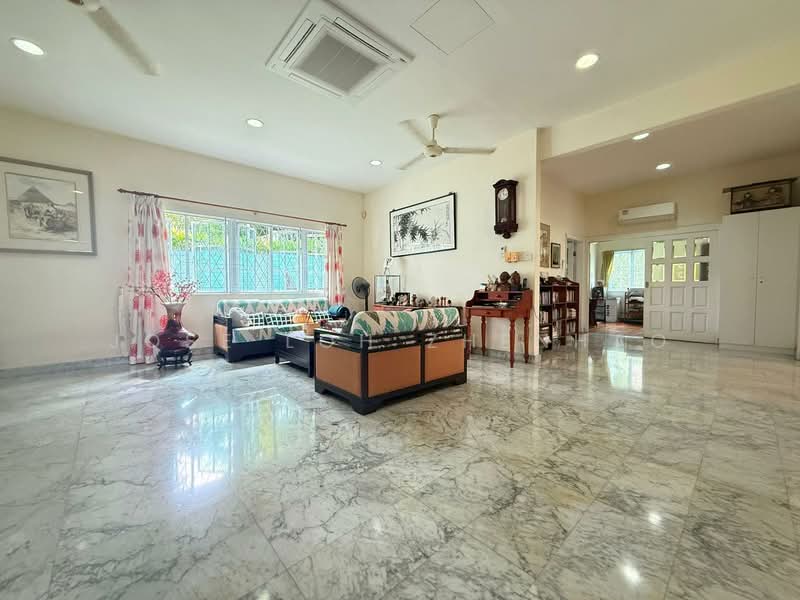 Raffles Park, Oriole Crescent, 6 Bedrooms, 3,400 sqft, Good Class Bungalow For Sale, by Jose Loh Zhenhao, 500112850 - Living Room - PropertyGuru.com.sg