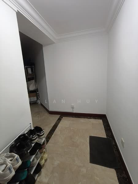 Parc Oasis, 35 Jurong East Avenue 1, Room Rental, 200 sqft, Condominium For Rent, by Alan Huy, 500112882 - Entrance - PropertyGuru.com.sg