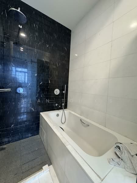 The Tennery, 3 Woodlands Road, 1 Bedroom, 614 sqft, Condominium For Sale, by Alan Toh K S, 500112886 - Bathroom - PropertyGuru.com.sg