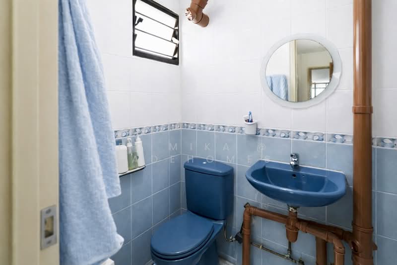 204 Marsiling Drive, 204 Marsiling Drive, 2 Bedrooms, 883 sqft, HDB Flat For Sale, by Ed Mika @ Jadehomes, 500112896 - Bathroom - PropertyGuru.com.sg