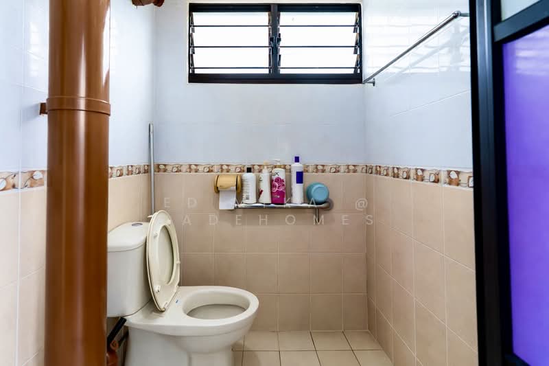 204 Marsiling Drive, 204 Marsiling Drive, 2 Bedrooms, 883 sqft, HDB Flat For Sale, by Ed Mika @ Jadehomes, 500112896 - Bathroom - PropertyGuru.com.sg
