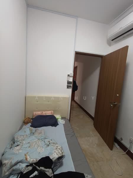 Parc Oasis, 35 Jurong East Avenue 1, Room Rental, 200 sqft, Condominium For Rent, by Alan Huy, 500112903 - Bedroom - PropertyGuru.com.sg