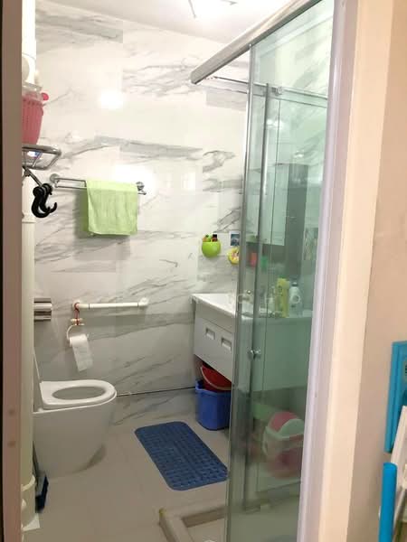 105 Jalan Rajah, 105 Jalan Rajah, 4 Bedrooms, 1,615 sqft, HDB Flat For Rent, by Steven Choo, 500112912 - Bathroom - PropertyGuru.com.sg