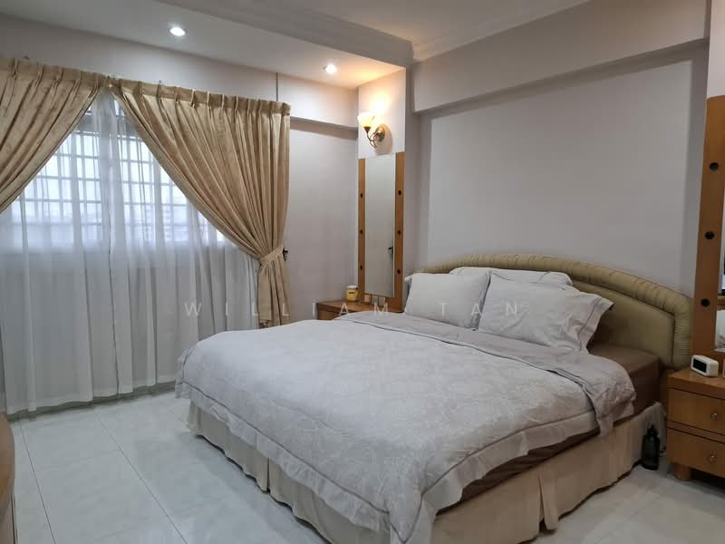 453 Jurong West Street 42, 453 Jurong West Street 42, 3 Bedrooms, 1,431 sqft, HDB Flat For Sale, by William Tan, 500112927 - Master Bedroom - PropertyGuru.com.sg