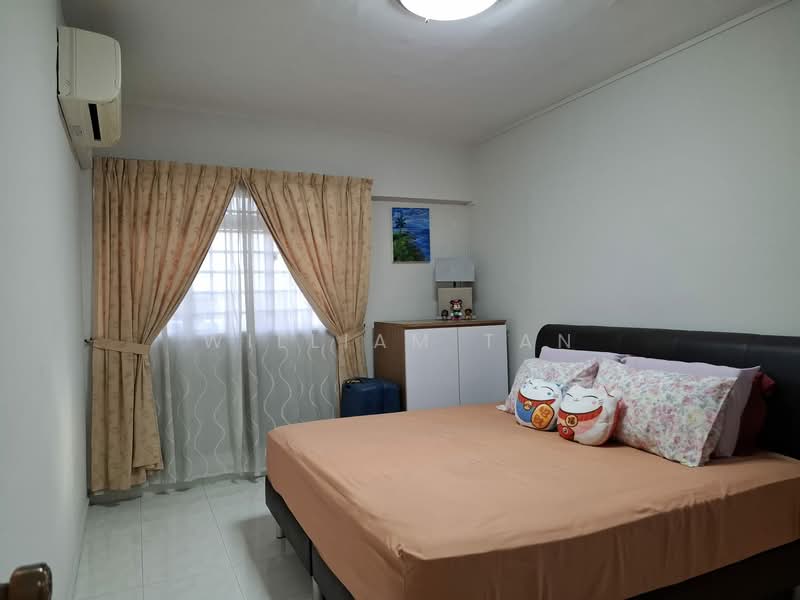 453 Jurong West Street 42, 453 Jurong West Street 42, 3 Bedrooms, 1,431 sqft, HDB Flat For Sale, by William Tan, 500112927 - Bedroom - PropertyGuru.com.sg
