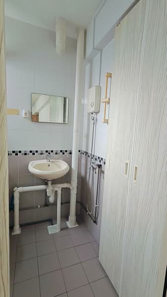 742 Yishun Avenue 5, 742 Yishun Avenue 5, 3 Bedrooms, 1,001 sqft, HDB Flat For Sale, by CLEO, 500112928 - Bathroom - PropertyGuru.com.sg
