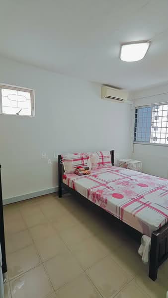 742 Yishun Avenue 5, 742 Yishun Avenue 5, 3 Bedrooms, 1,001 sqft, HDB Flat For Sale, by CLEO, 500112928 - Bedroom - PropertyGuru.com.sg