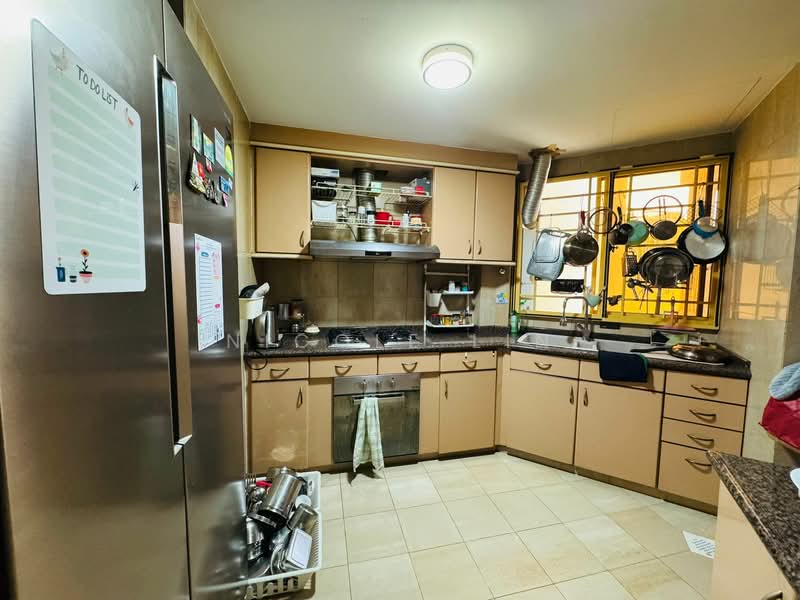 Villa Marina, 31 Jalan Sempadan, 3 Bedrooms, 1,249 sqft, Condominium For Sale, by Nicole Lin, 500112940 - Kitchen - PropertyGuru.com.sg