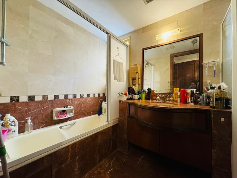 Villa Marina, 31 Jalan Sempadan, 3 Bedrooms, 1,249 sqft, Condominium For Sale, by Nicole Lin, 500112940 - Master Bathroom - PropertyGuru.com.sg