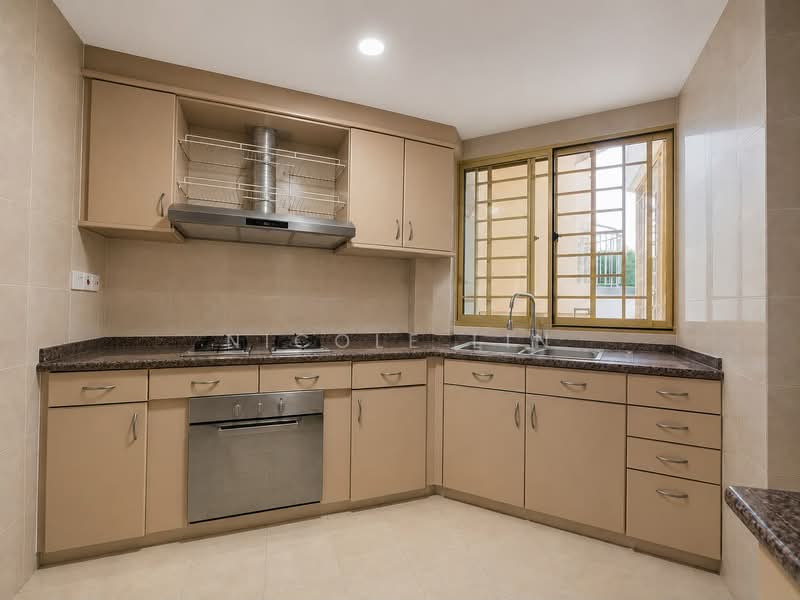 Villa Marina, 31 Jalan Sempadan, East Coast / Marine Parade, 3 Bedrooms, 1,249 sqft, Condominium For Sale, by Nicole Lin, 500112940 - Kitchen 1 - PropertyGuru.com.sg