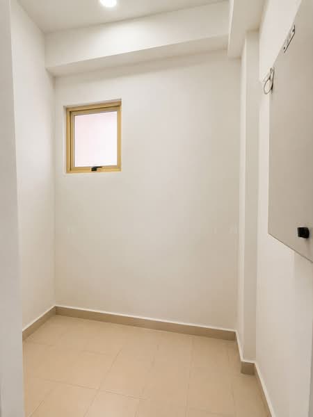Villa Marina, 31 Jalan Sempadan, East Coast / Marine Parade, 3 Bedrooms, 1,249 sqft, Condominium For Sale, by Nicole Lin, 500112940 - Helper's room - PropertyGuru.com.sg
