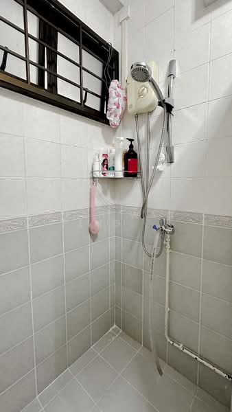 341B Sembawang Close, 341B Sembawang Close, 3 Bedrooms, 1,195 sqft, HDB Flat For Sale, by Seah Wan Peng (Gilda), 500112962 - Bath - PropertyGuru.com.sg