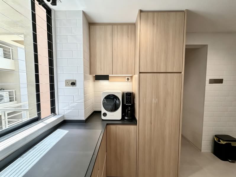 Pinevale, 12 Tampines Street 73, 3 Bedrooms, 1,281 sqft, Condominium For Sale, by Kyean Lim, 500112985 - Kitchen - PropertyGuru.com.sg