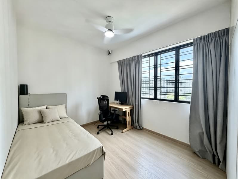 Pinevale, 12 Tampines Street 73, 3 Bedrooms, 1,281 sqft, Condominium For Sale, by Kyean Lim, 500112985 - PropertyGuru.com.sg