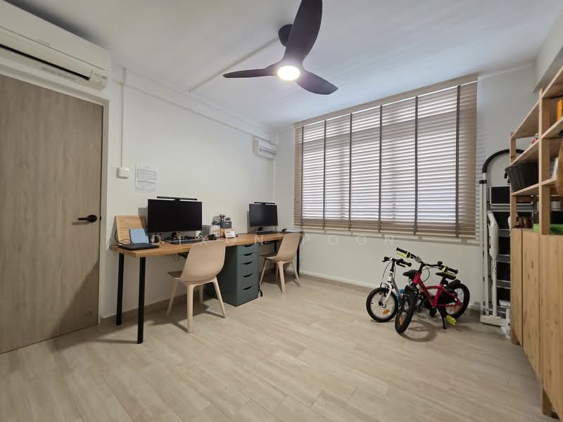 422 Pasir Ris Drive 6, 422 Pasir Ris Drive 6, 4 Bedrooms, 1,561 sqft, HDB Flat For Sale, by Dixon Poon, 500112991 - Study - PropertyGuru.com.sg