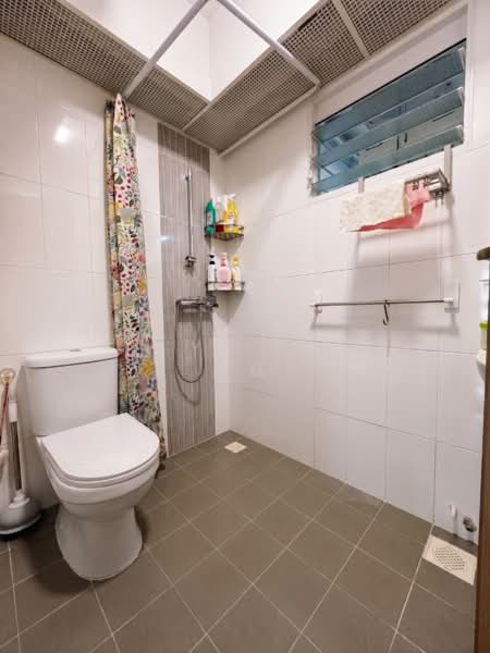 287A Compassvale Crescent, 287A Compassvale Crescent, 3 Bedrooms, 1,033 sqft, HDB Flat For Sale, by Ed Yu Ting 昱廷, 500112996 - Bathroom - PropertyGuru.com.sg