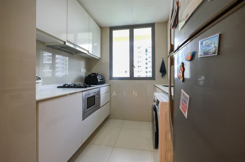 Bedok Residences, 30 Bedok North Drive, 2 Bedrooms, 829 sqft, Condominium For Sale, by Lorrain Ng, 500112997 - Kitchen - PropertyGuru.com.sg