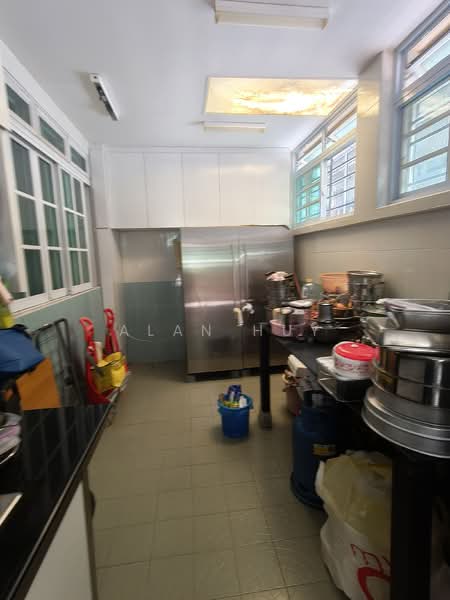 Rochdale Road, Rochdale Road, Room Rental, 300 sqft, Terraced House For Rent, by Alan Huy, 500113027 - Kitchen - PropertyGuru.com.sg