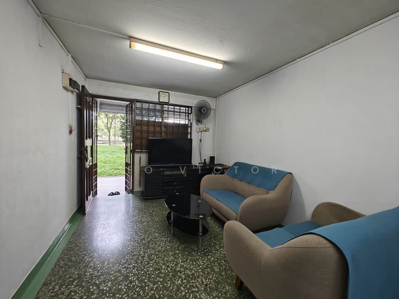 213 Boon Lay Place, 213 Boon Lay Place, 2 Bedrooms, 700 sqft, HDB Flat For Sale, by Yeo Victor, 500113032 - Living Room - PropertyGuru.com.sg