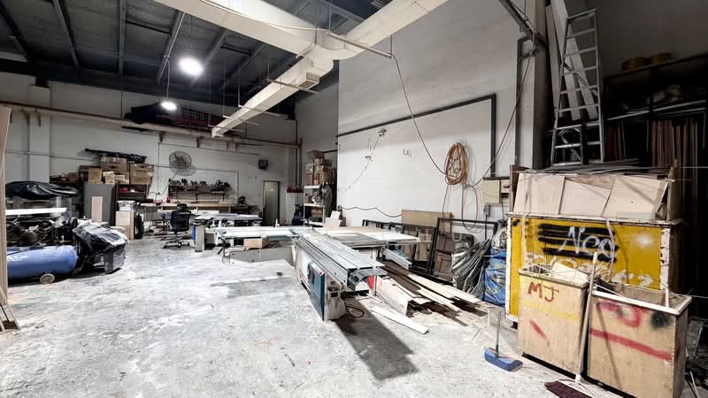 Hiangkie Industrial Building IV, 27 Woodlands Industrial Park E1, 2,800 sqft, Factory / Workshop (B2) For Sale, by Joyce Chua, 500113040 - Interior - CommercialGuru.com.sg